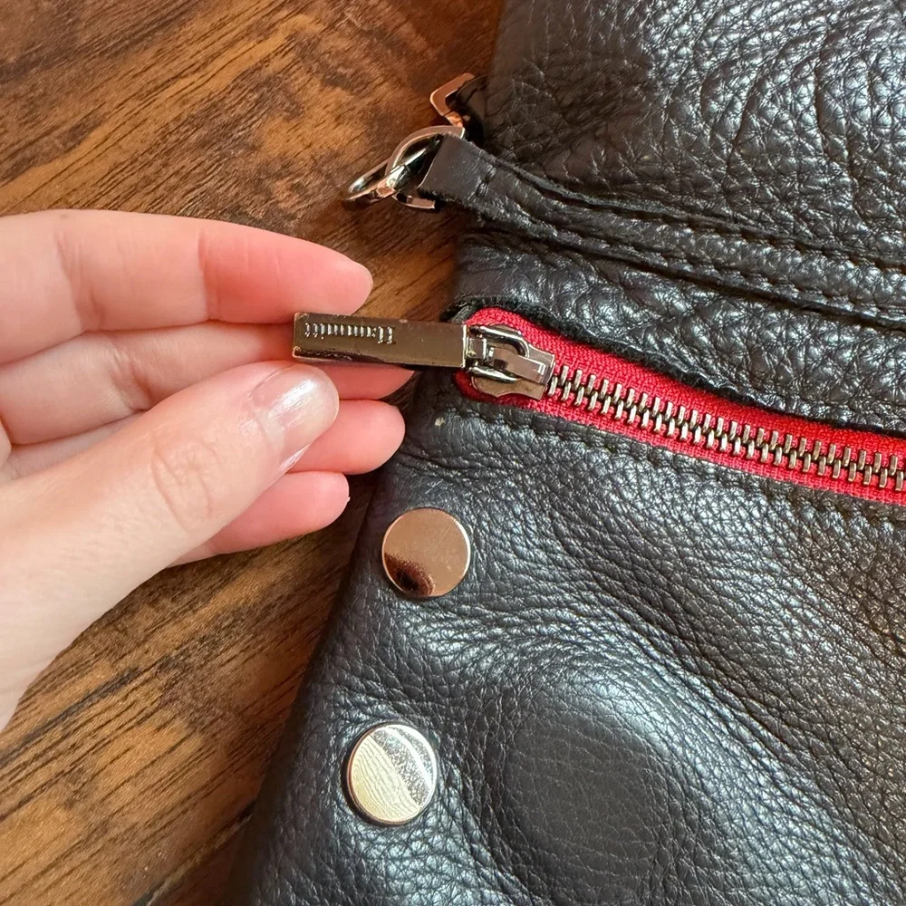 Hammitt Los Angeles VIP Large Crossbody Black Gunmetal Grommets Red Zipper - Picture 6 of 16